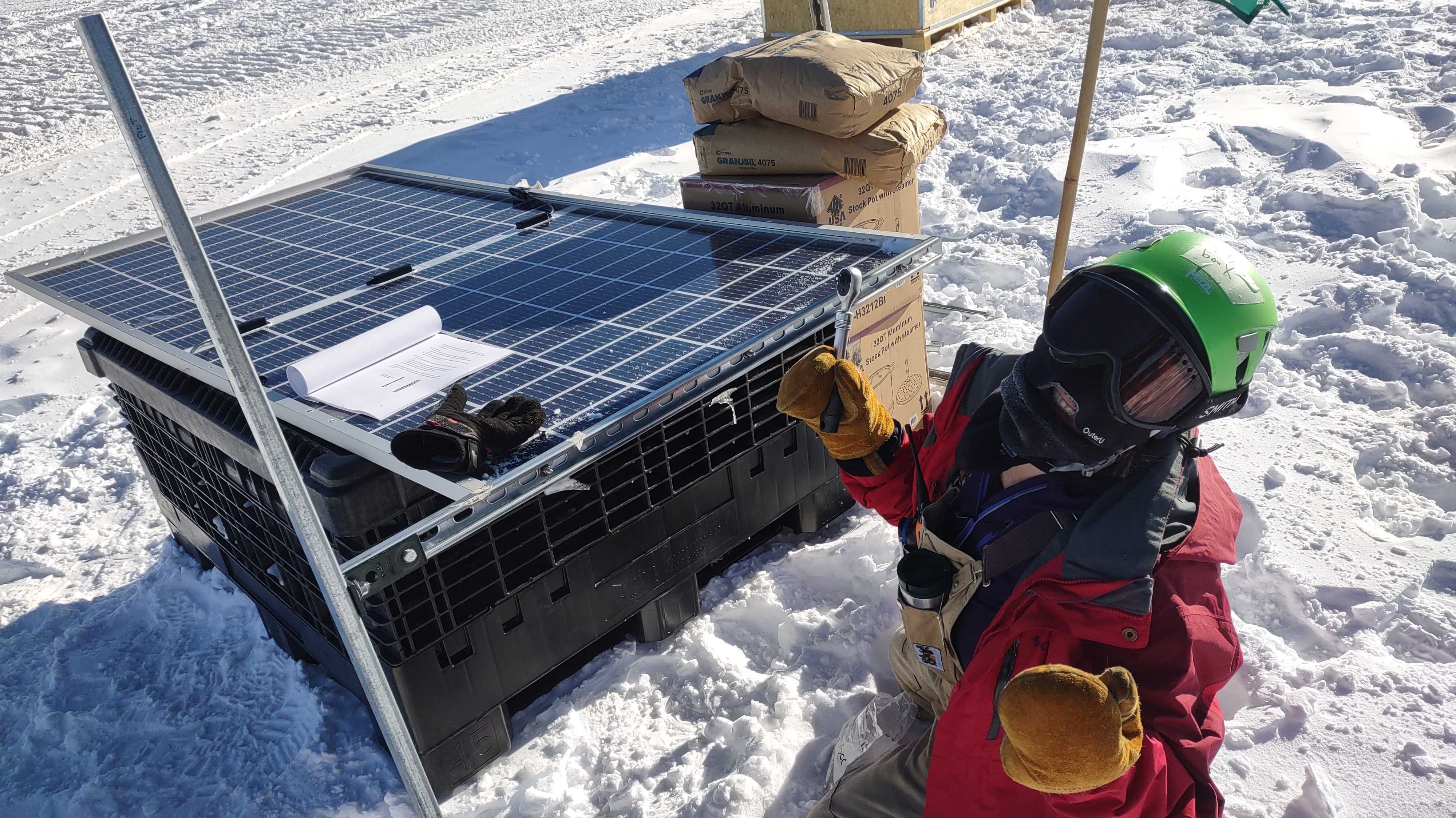 Solar panel field photo 5